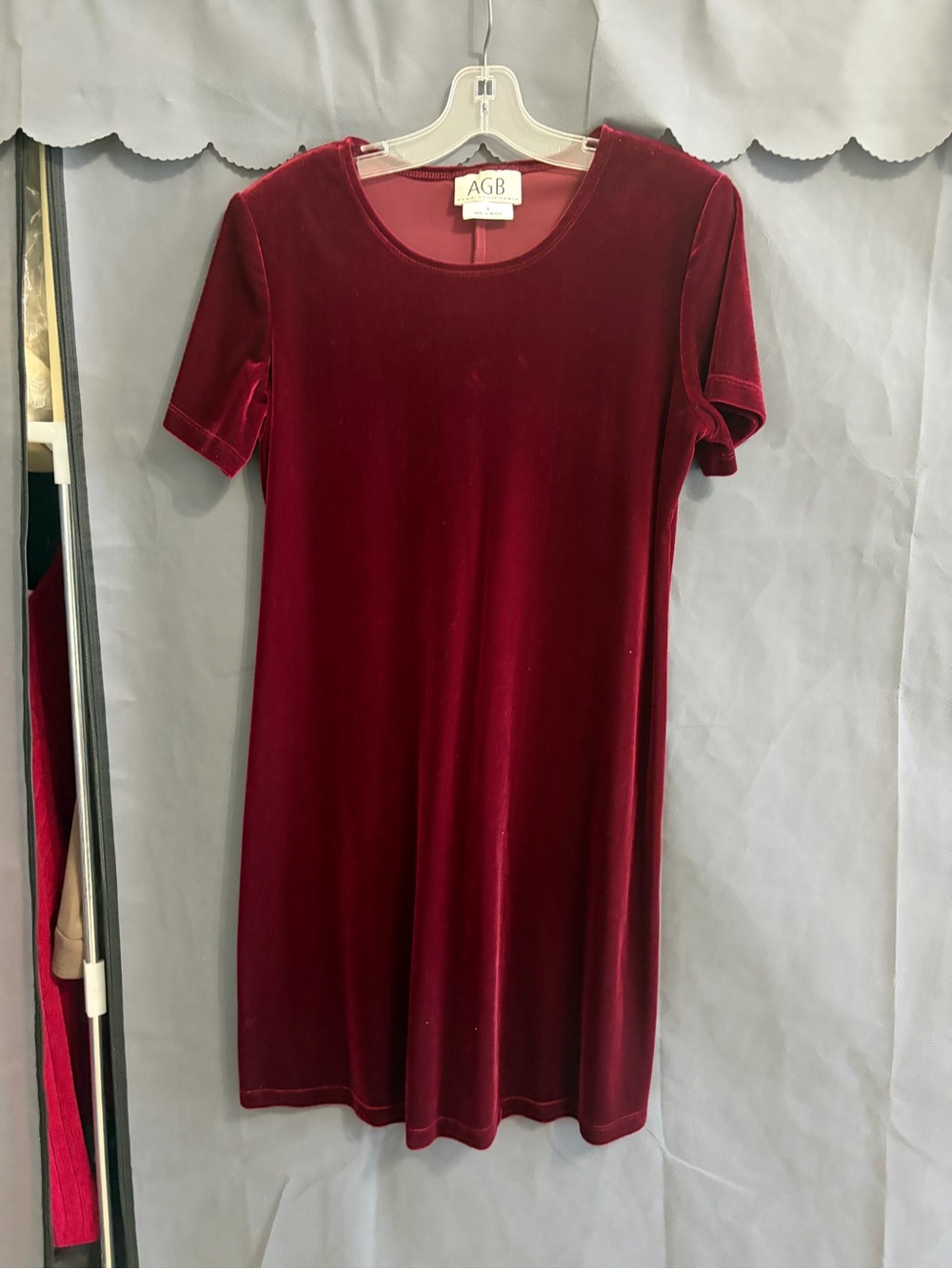 AGB Velvet Mini Dress in Burgundy Red